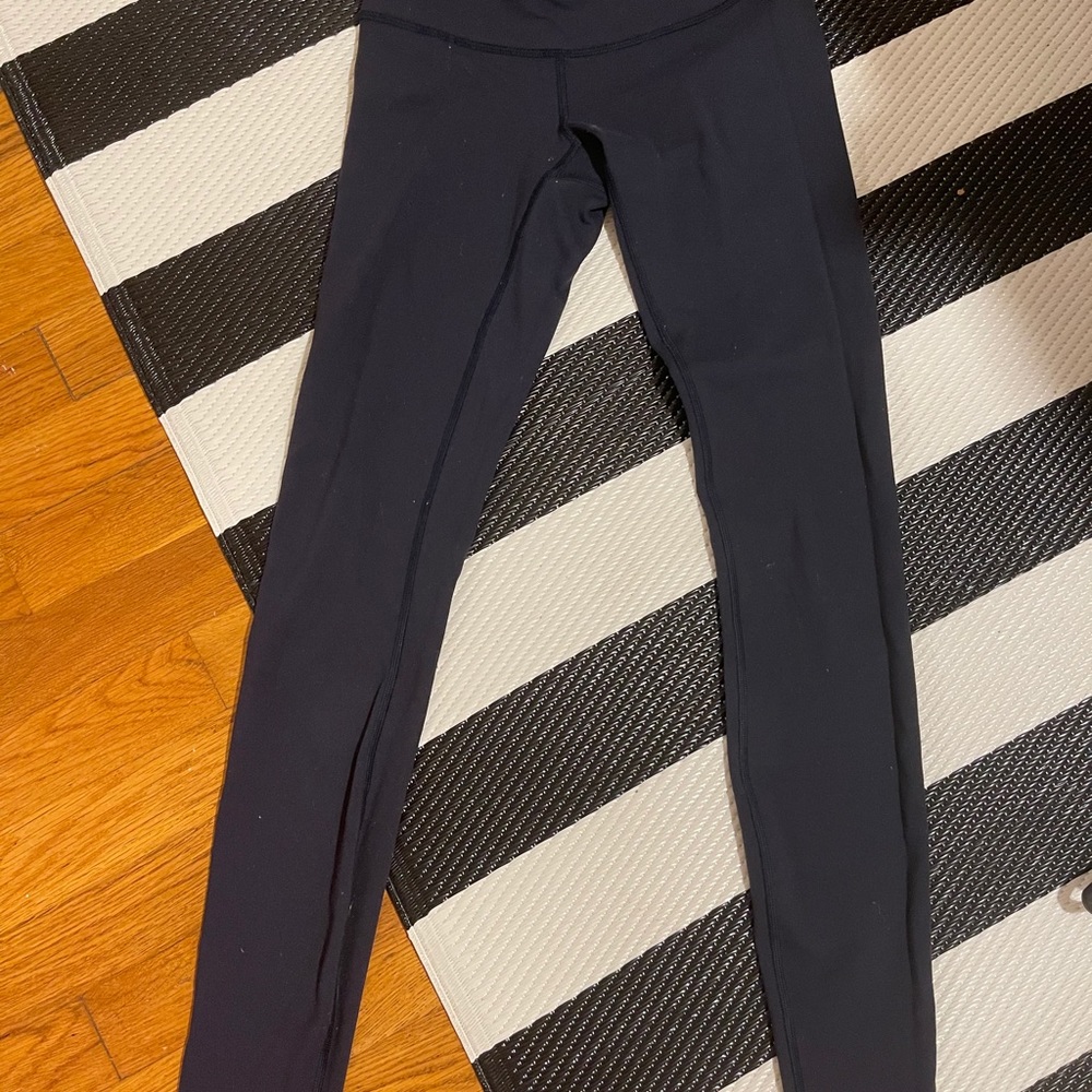 Lululemon Navy Wunder Under Size 2 Leggings
